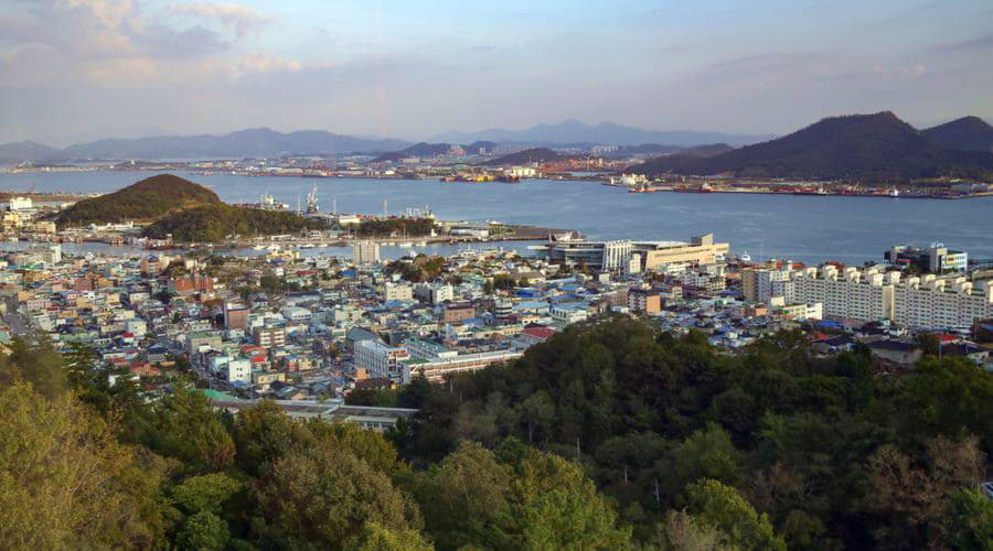 Nuestros servicios de alquiler de coches ofrecen una diversa selección de vehículos en Mokpo.